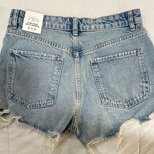 Zara Women's Light Blue Denim Shorts